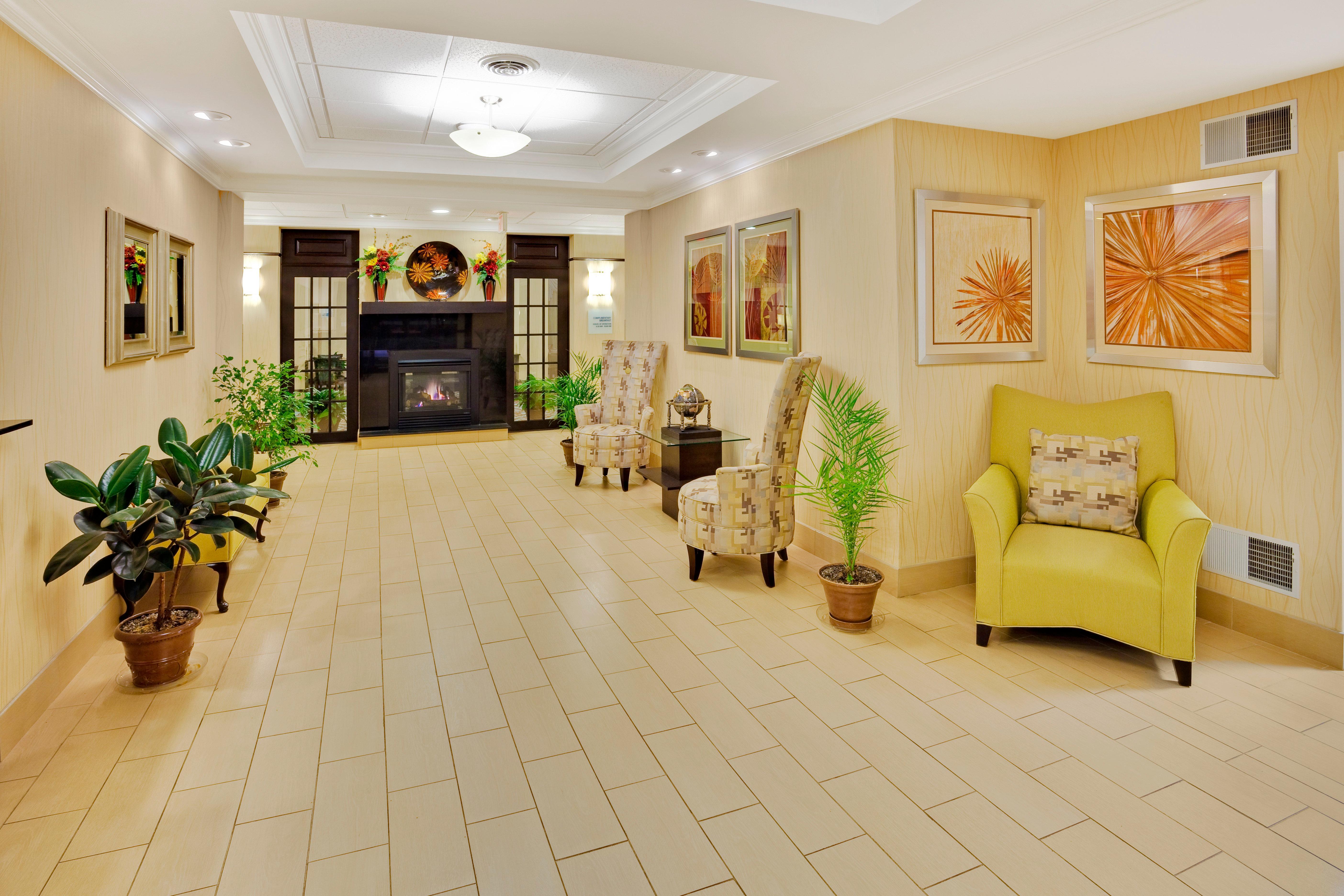 Holiday Inn Express Hotel & Suites Lebanon By Ihg Интериор снимка